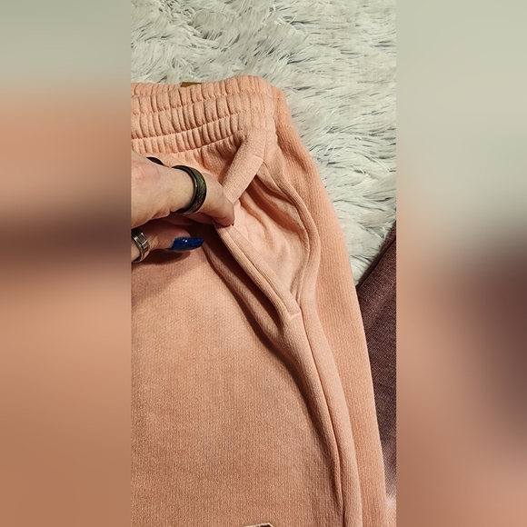 VS Pink High Waist Wide Leg Pants Sz S NWT Damsel Pink w/ Dip Dye Bottom - Picture 4 of 9